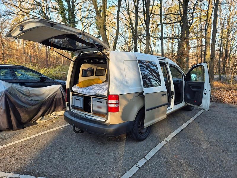 Gebraucht VW Caddy Maxi 102 PS (75 kW) 2011 Weiß Van / Kleinbus