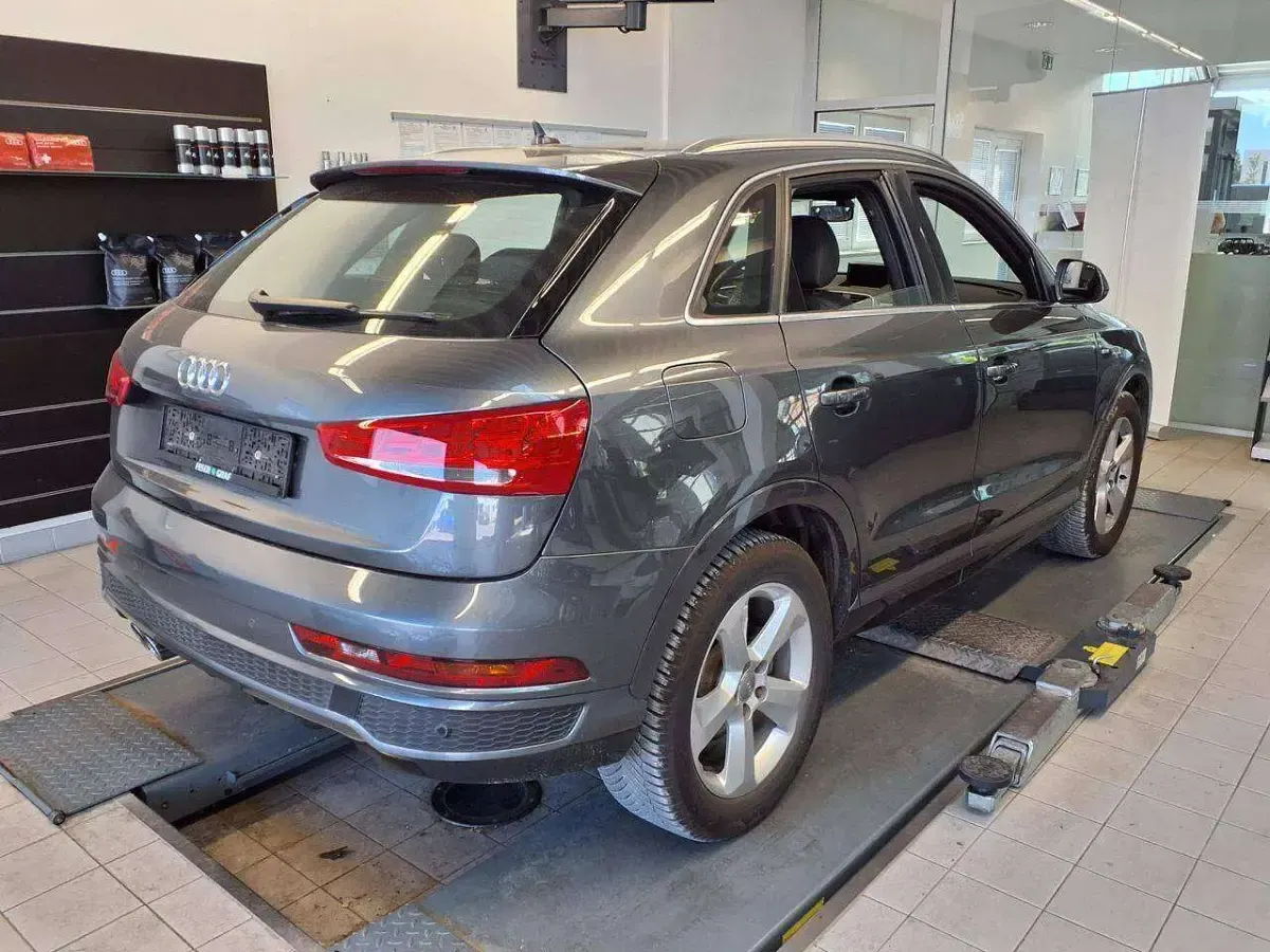 Gebraucht Audi Q3 S-Line 150 PS (110 kW) 2015 Daytonagrau perleffekt SUV
