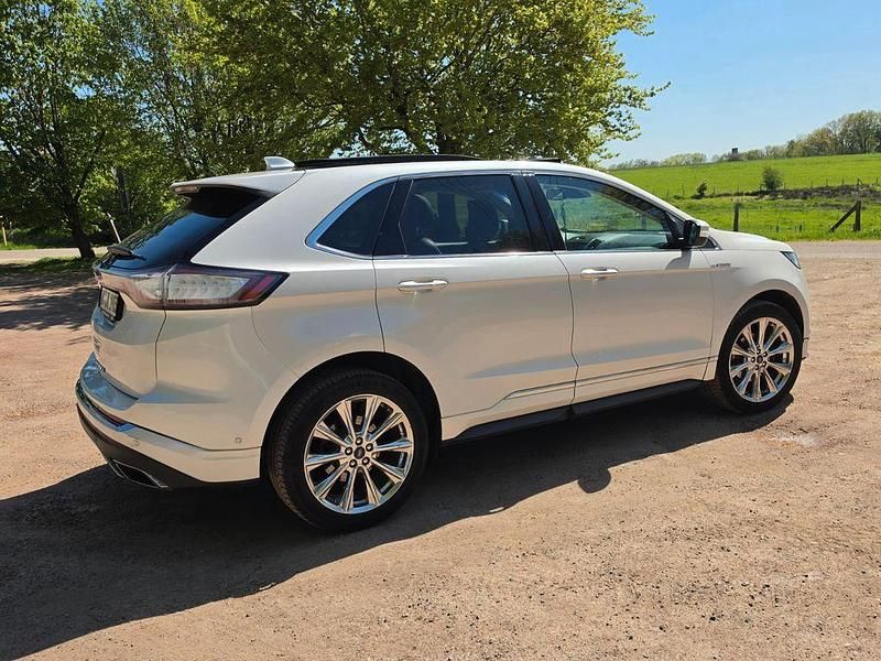 Second-hand Ford Edge Vignale 209 CP (153 kW) 2017 Alb SUV