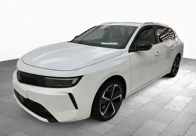 Gebraucht Opel Astra Business Elegance 131 PS (96 kW) 2023 Weiß Kleinwagen