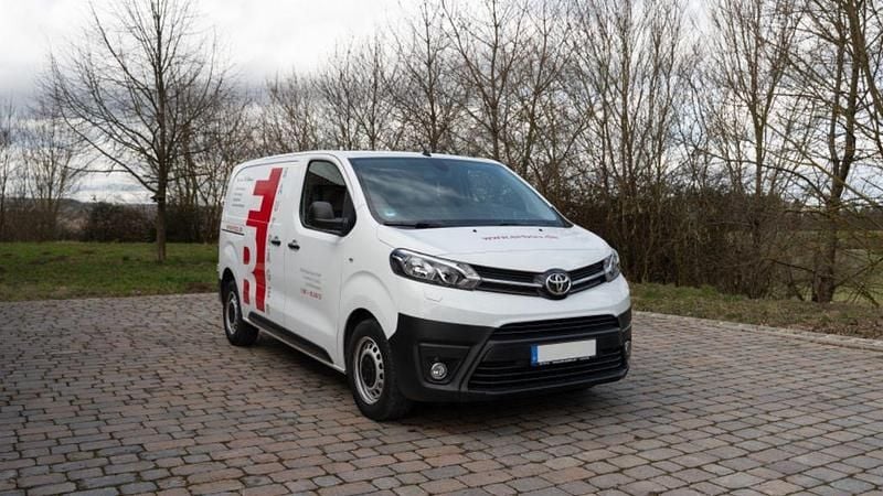 Gebraucht Toyota Proace 144 PS (105 kW) 2022 Weiß Van / Kleinbus