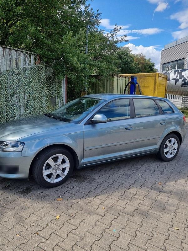 Gebraucht Audi A3 105 PS (77 kW) 2010 Grau Kleinwagen