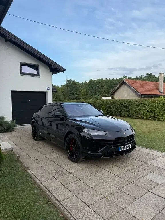Second-hand Lamborghini Urus 666 CP (489 kW) 2023 Negru SUV
