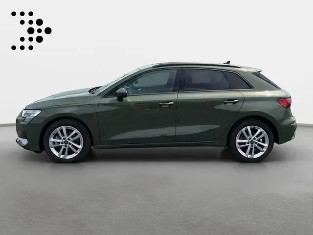 Gebraucht Audi A3 Advanced 204 PS (150 kW) 2025 Distriktgrün metallic Limousine