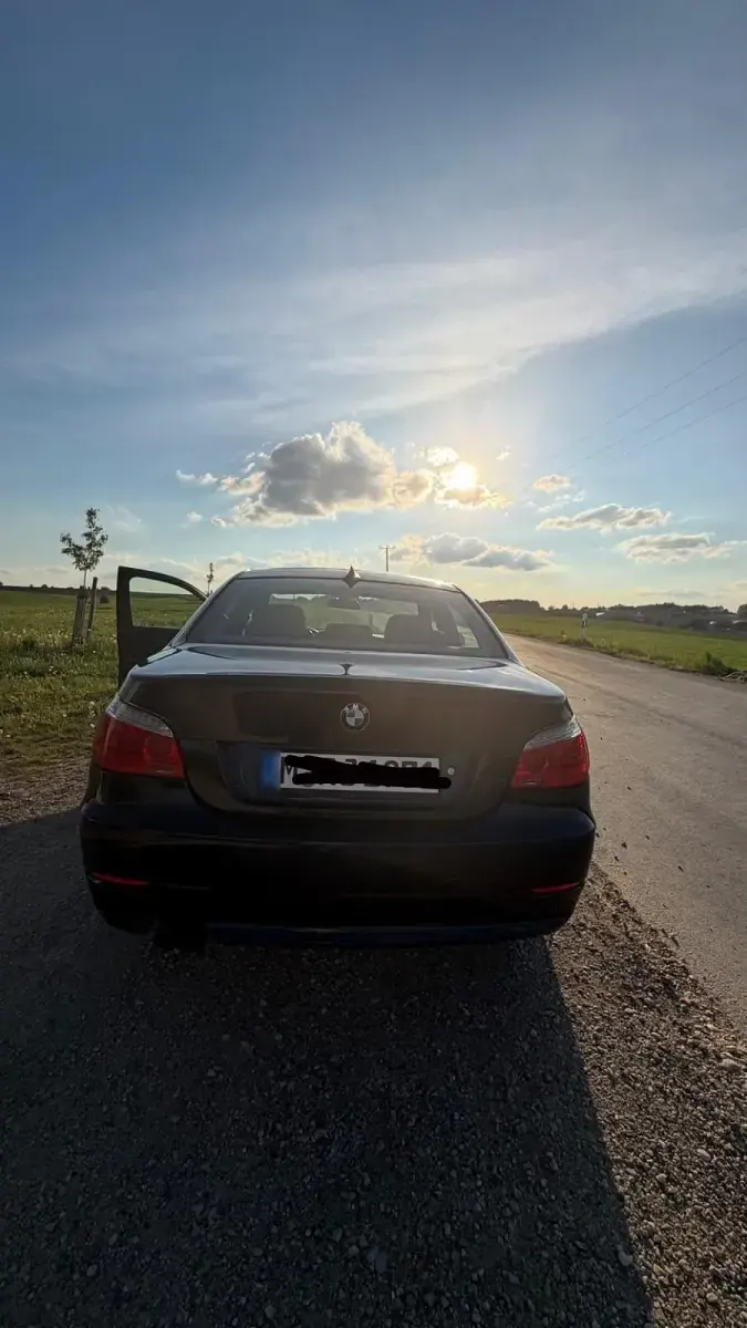 Gebraucht BMW 525 218 PS (160 kW) 2009 Schwarz Limousine