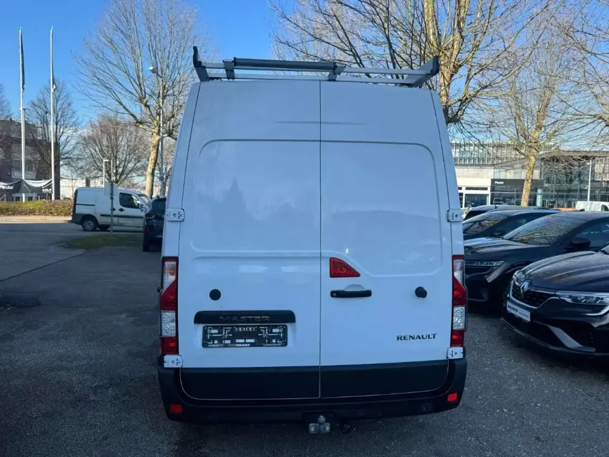 Używany Renault Master Basis 150 KM (110 kW) 2021 Biały Minivan
