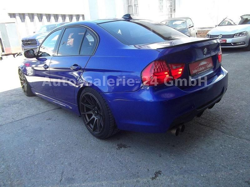 Gebraucht BMW 325 Comfort Edition 218 PS (160 kW) 2011 Blau Limousine