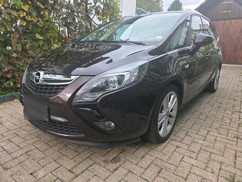 Violet Gebraucht 2017 Opel Zafira Tourer Van / Kleinbus | 7.900 € - Bild 1/4