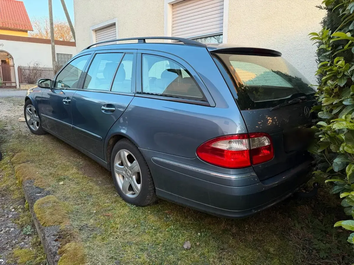 Brugt Mercedes E280 190 HK (139 kW) 2005 Blå Stationcar