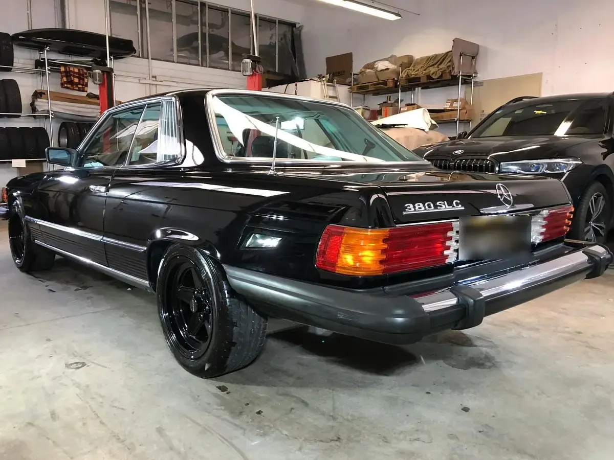 Gebraucht Mercedes SLC380 211 PS (155 kW) 1981 Schwarz Coupé