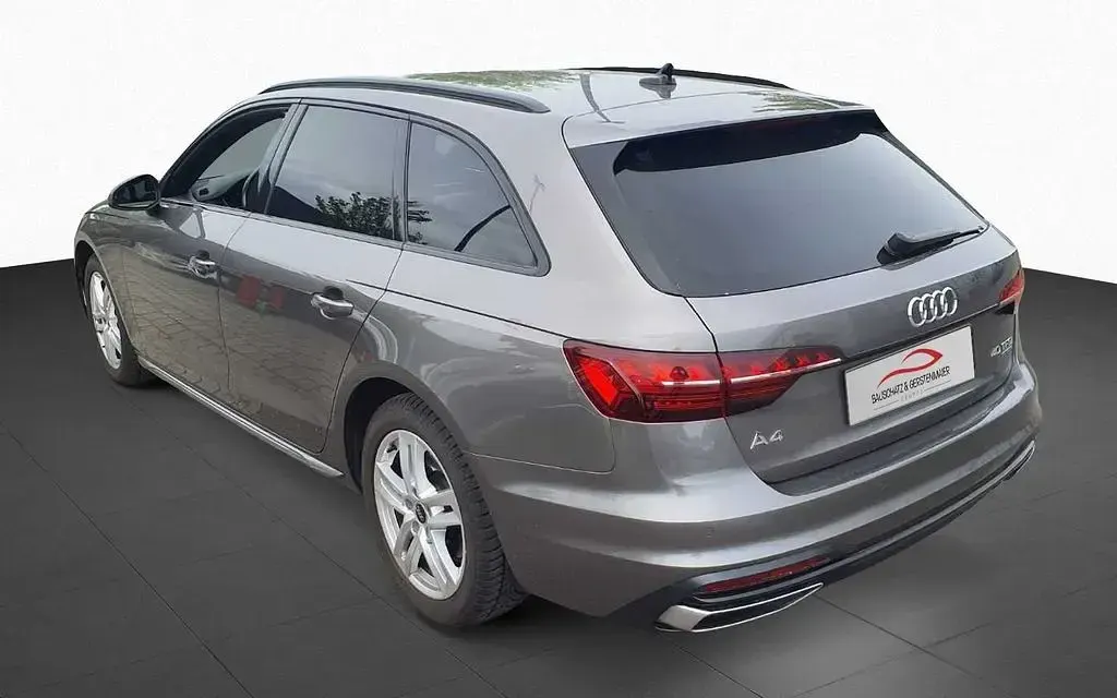 Gebraucht Audi A4 Advanced 204 PS (150 kW) 2022 Grau Kombi