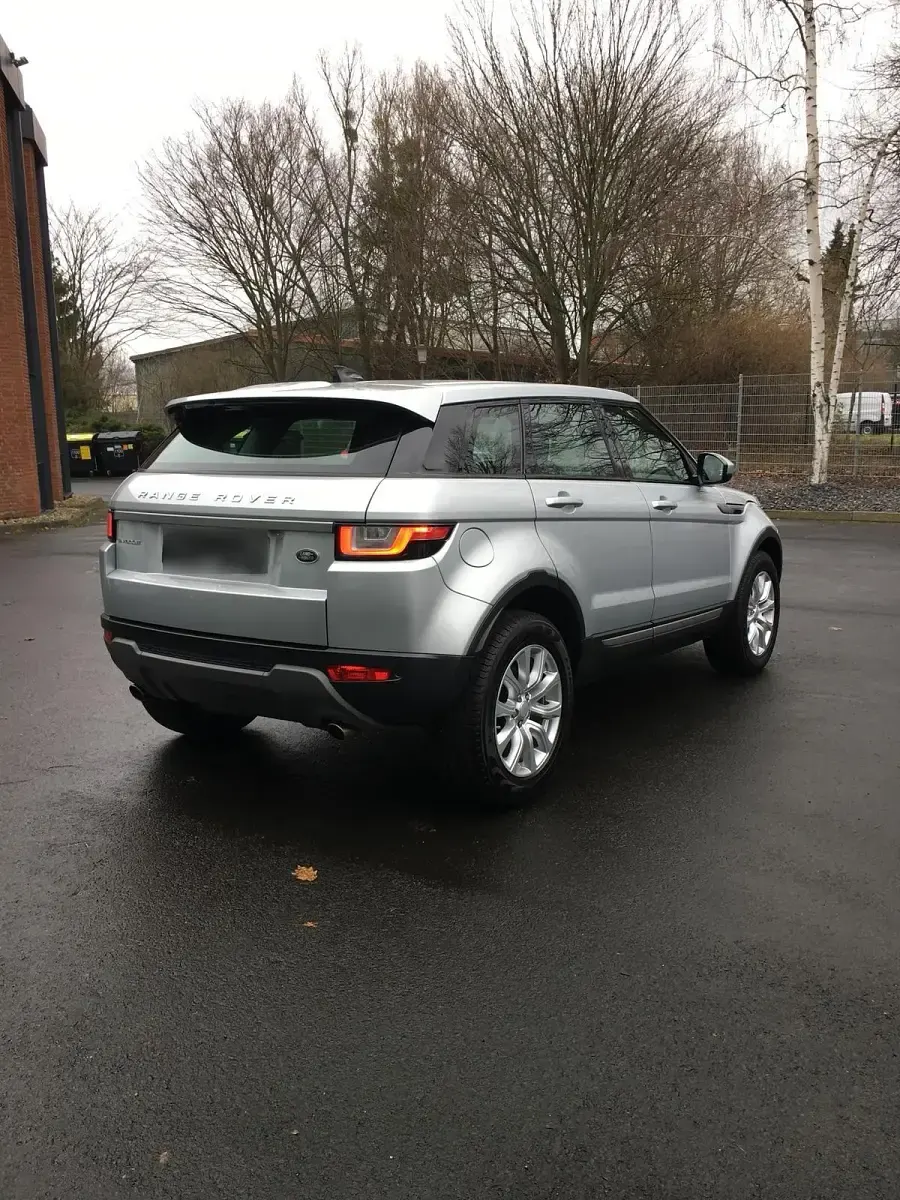 Gebraucht Land Rover Range Rover evoque Pure 150 PS (110 kW) 2018 Silber SUV