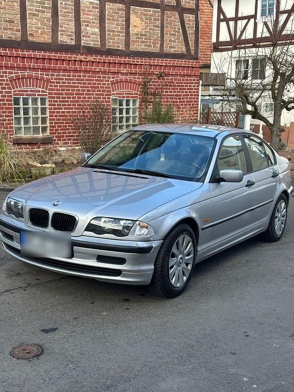 Usata BMW 318 143 CV (105 kW) 2000 Argento Berlina