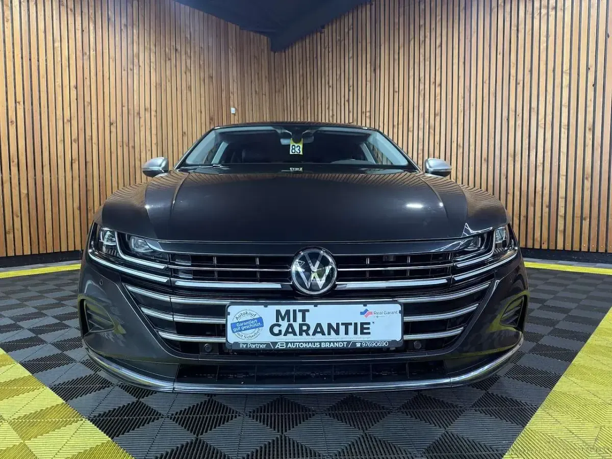 Gebraucht VW Arteon 150 PS (110 kW) 2023 Mangangrau Kombi