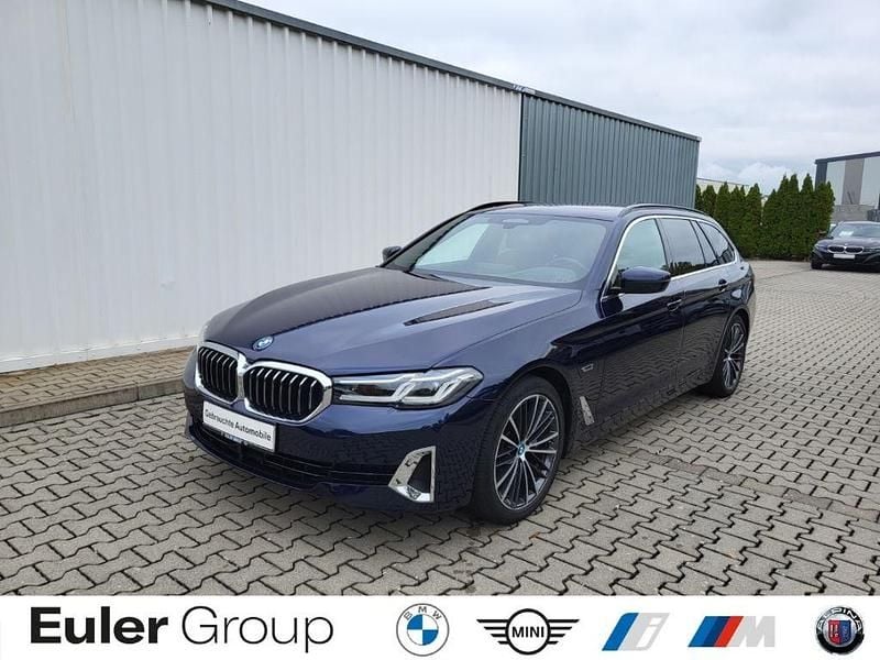 Blau Gebraucht 2022 BMW 530e Kombi | 36.988 € (Guter Preis) - Bild 1/4