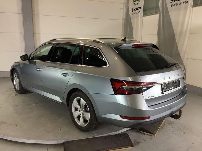 Gebraucht Skoda Superb Style 150 PS (110 kW) 2019 Grau Kombi