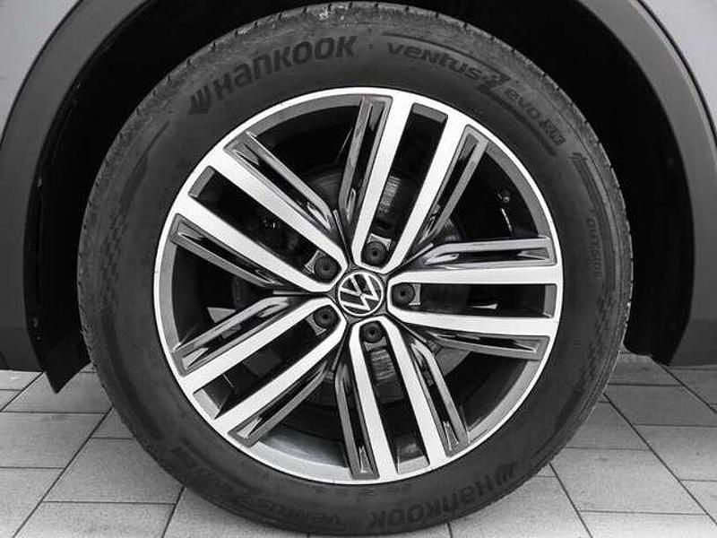 Gebraucht VW Tiguan Elegance 150 PS (110 kW) 2023 Delfingrau (metallic) SUV