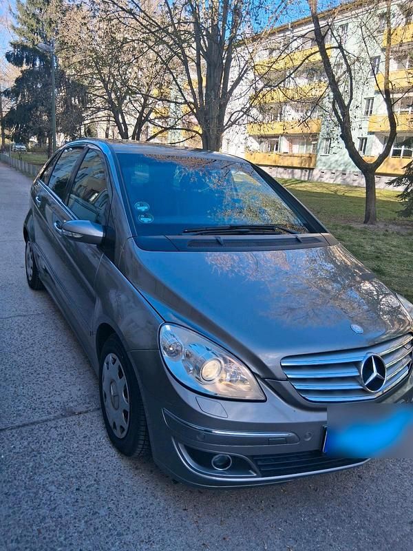 Gebraucht Mercedes B200 140 PS (102 kW) 2005 Grau Van / Kleinbus