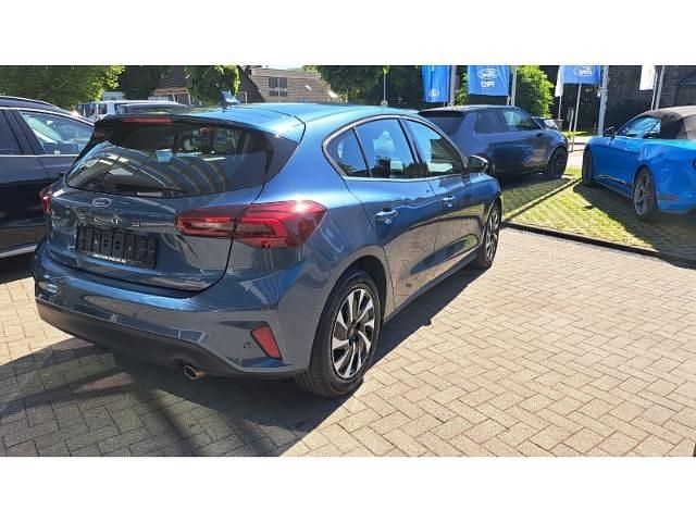 Gebraucht Ford Focus Titanium 125 PS (91 kW) 2024 Blau Limousine