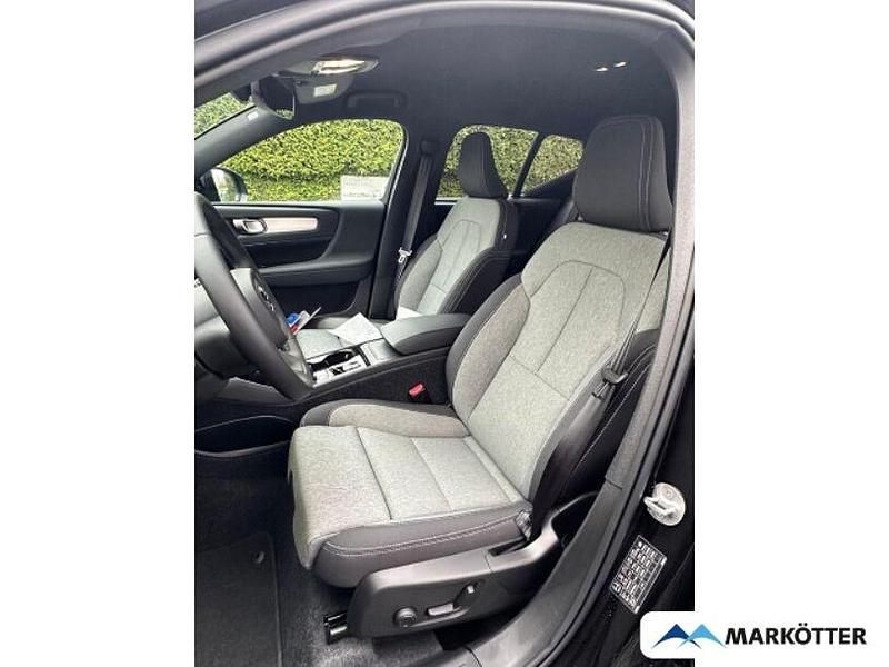 Gebraucht Volvo XC40 Plus 163 PS (119 kW) 2026 Schwarz SUV