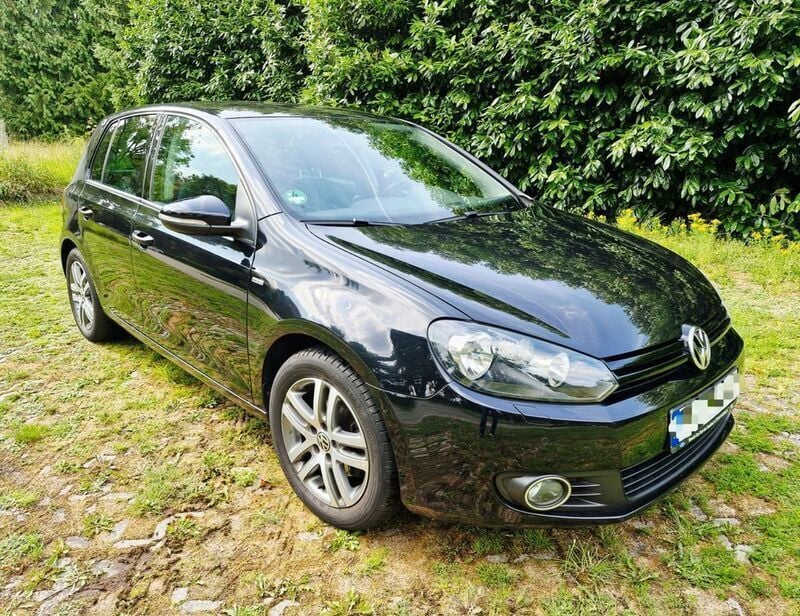 Schwarz Gebraucht 2012 VW Golf VII Match Limousine | 5.200 € (Guter Preis) - Bild 1/4