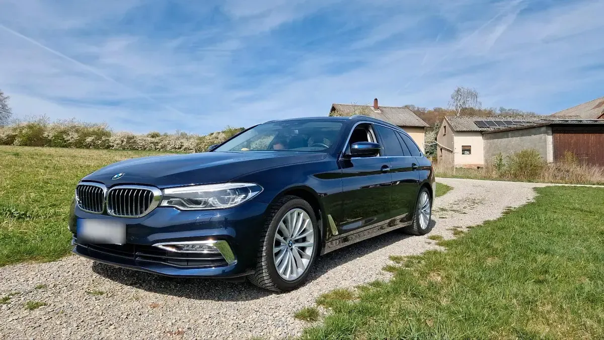 Gebraucht BMW 530 Luxury Line 265 PS (194 kW) 2017 Blau Kombi