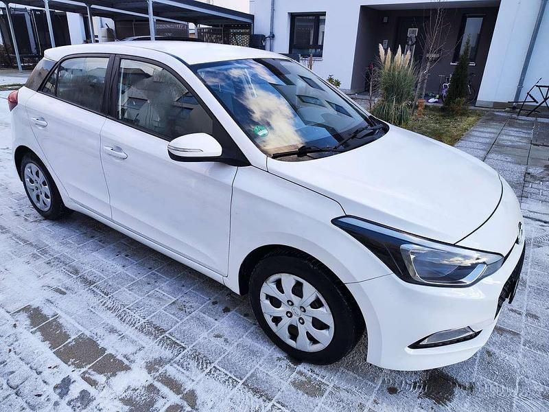 Gebraucht Hyundai i20 Active 75 PS (55 kW) 2018 Weiß Limousine