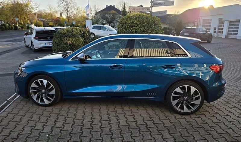 Second-hand Audi A3 Edition .1 150 CP (110 kW) 2020 Albastru Berlinǎ