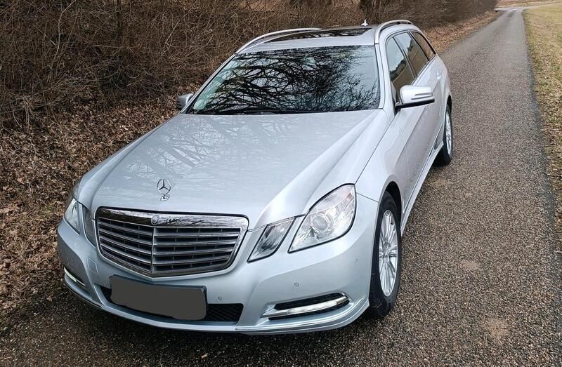 Silber Gebraucht 2012 Mercedes E220 Elegance Kombi | 11.990 € (Fairer Preis) - Bild 1/4