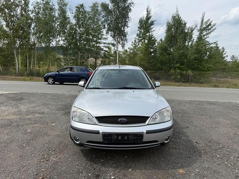 Silber Gebraucht 2001 Ford Mondeo Ambiente Limousine | 1.490 € (Fairer Preis) - Bild 1/4