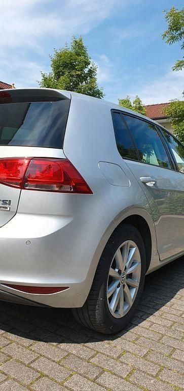 Silber Gebraucht 2015 VW Golf VII LOUNGE Limousine | 9.900 € (Guter Preis) - Bild 1/4