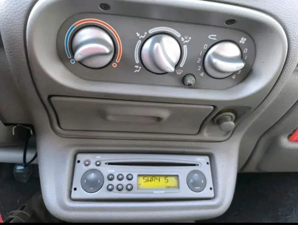 Brugt Renault Twingo 75 HK (55 kW) 2001 Grøn Hatchback