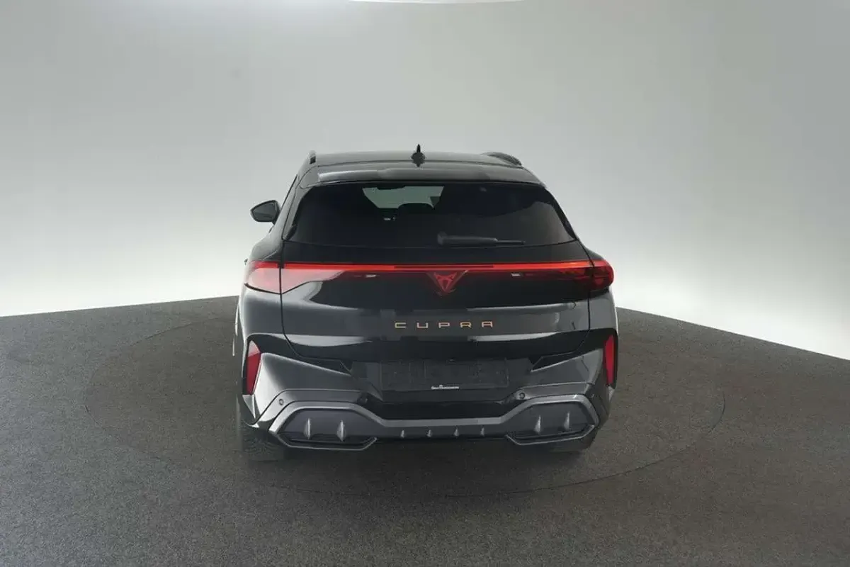 Second-hand Cupra Terramar 204 CP (150 kW) 2025 Negru SUV