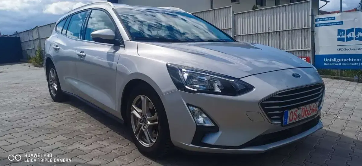 Gebraucht Ford Focus Cool & Connect 120 PS (88 kW) 2020 Silber Kombi
