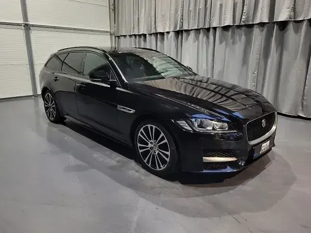 Gebraucht Jaguar XF R-Sport 180 PS (132 kW) 2018 Narvik black Kombi