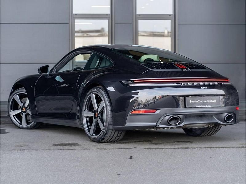 Neu Porsche 911 Carrera 394 PS (289 kW) 2026 Schwarz Coupé