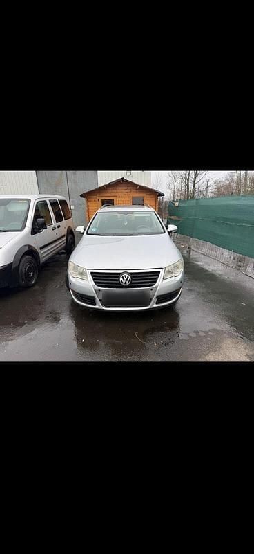 Gebraucht VW Passat 140 PS (102 kW) 2007 Silber Kombi