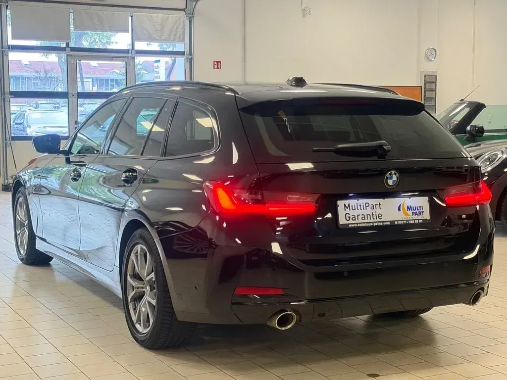Gebraucht BMW 318 Performance 156 PS (114 kW) 2023 Schwarz Limousine