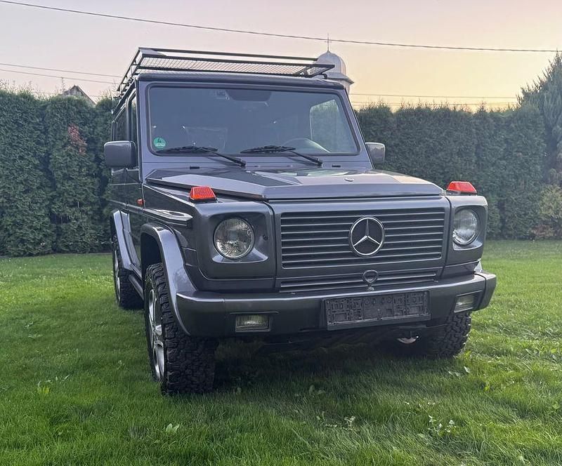 Grau Gebraucht 1997 Mercedes G320 SUV | 32.500 € - Bild 1/4