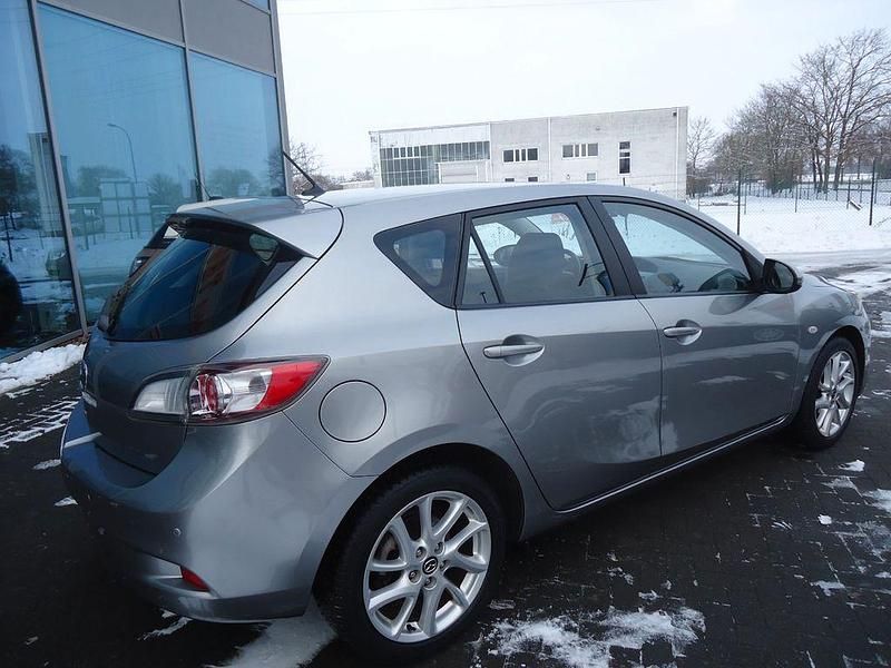 Gebraucht Mazda 3 Edition 105 PS (77 kW) 2013 Grau Limousine