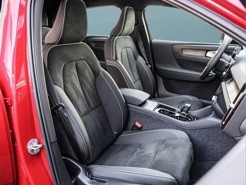 Gebraucht Volvo C40 300 kW (408 PS) 2023 Rot SUV