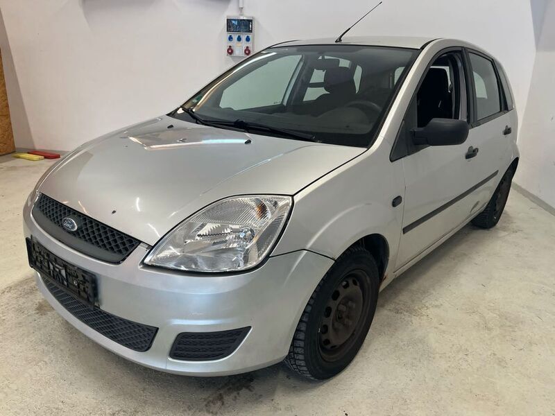 Silber Gebraucht 2005 Ford Fiesta Viva X Kleinwagen | 650 € (Superpreis) - Bild 1/4
