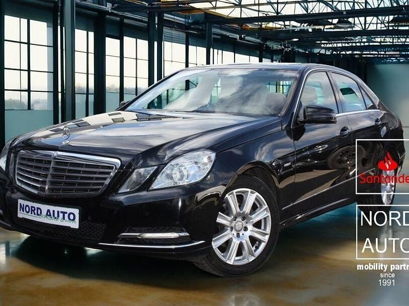 Gebraucht Mercedes E200 Elegance 184 PS (135 kW) 2012 Schwarz Limousine