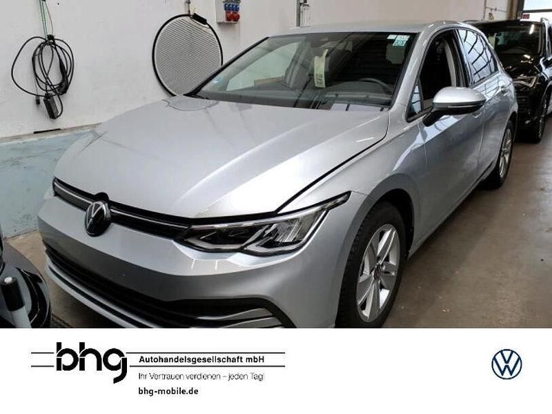 Silber Gebraucht 2023 VW Golf VIII Limousine | 22.930 € (Guter Preis) - Bild 1/3