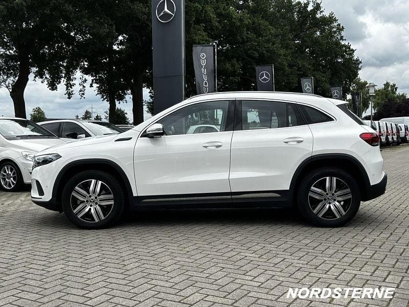 Gebraucht Mercedes EQA250 Progressive 139 kW (190 PS) 2022 Weiß SUV