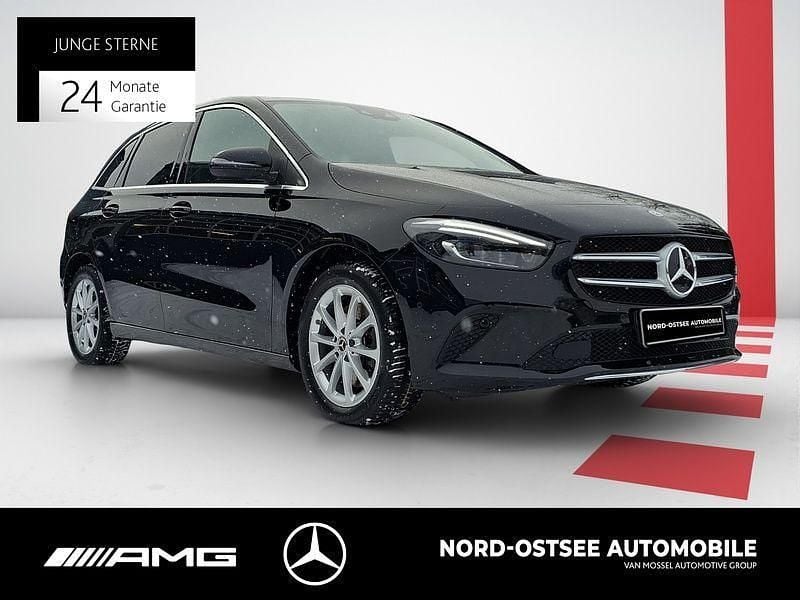 Gebraucht Mercedes E250 Progressive 160 PS (117 kW) 2022 Unilack nachtschwarz Limousine