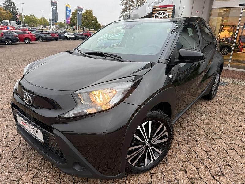 Schwarz Gebraucht 2022 Toyota Aygo X-play Kleinwagen | 14.440 € (Fairer Preis) - Bild 1/4