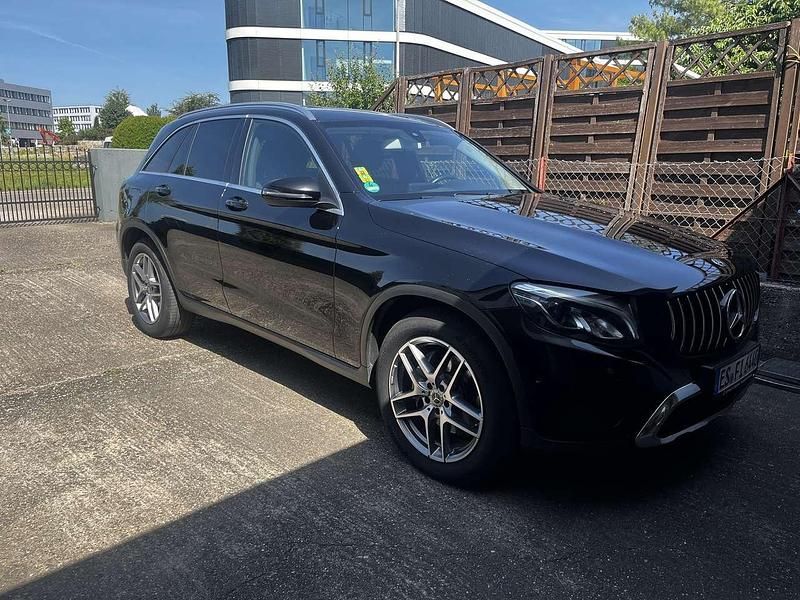 Gebraucht 2017 Mercedes GLC250 SUV | 24.900 € (Etwas zu teuer) - Bild 1/4
