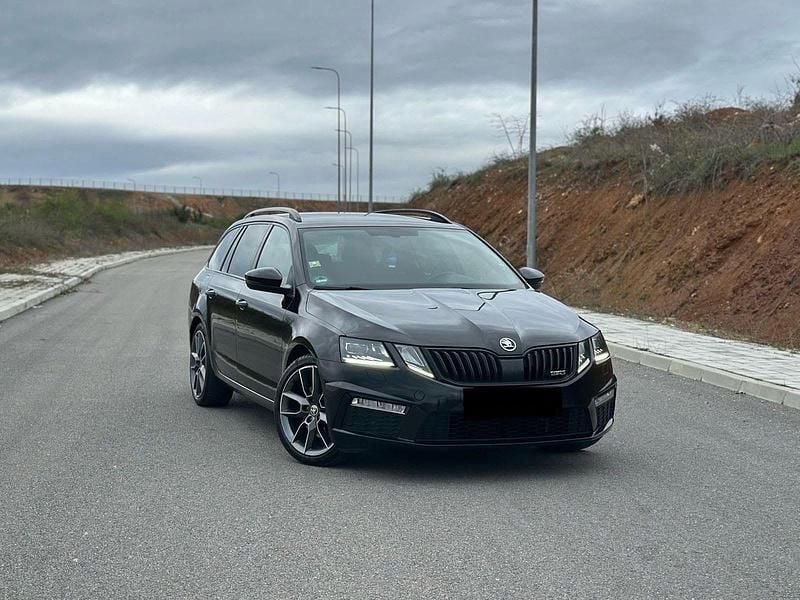 Schwarz Gebraucht 2020 Skoda Octavia vRS Kombi | 18.000 € (Guter Preis) - Bild 1/4