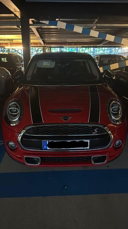 Rot Gebraucht 2020 Mini Cooper S Kleinwagen | 22.990 € (Etwas zu teuer) - Bild 1/4